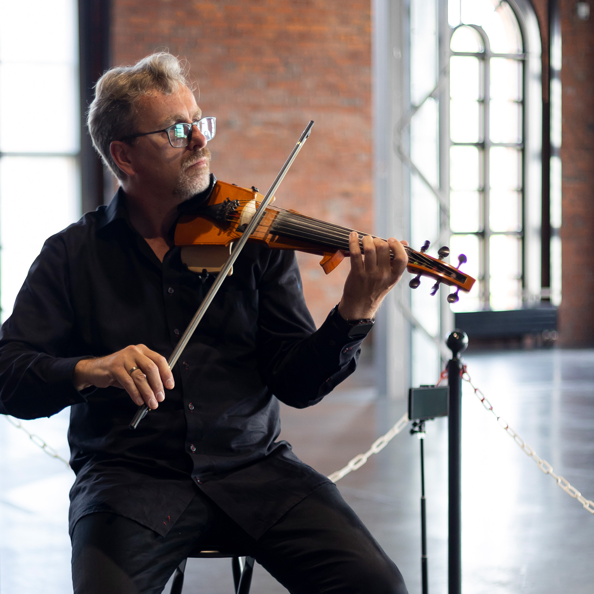 Petr Krupa auf der 6seitigen E-Violine